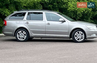 Універсал Skoda Octavia 2012 в 