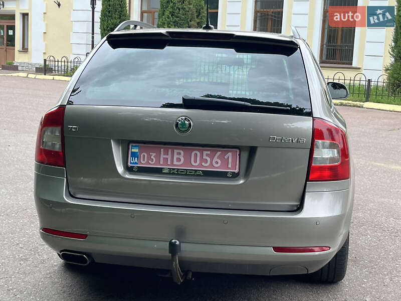 Універсал Skoda Octavia 2012 в Радивиліві