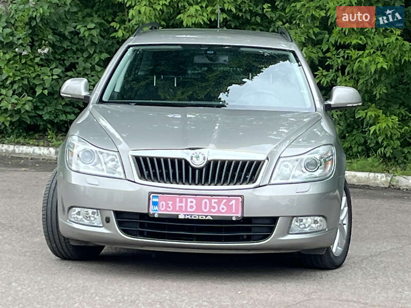 Універсал Skoda Octavia 2012 в Радивиліві