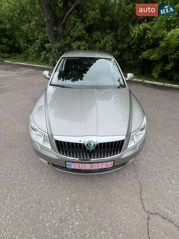 Універсал Skoda Octavia 2012 в Радивиліві