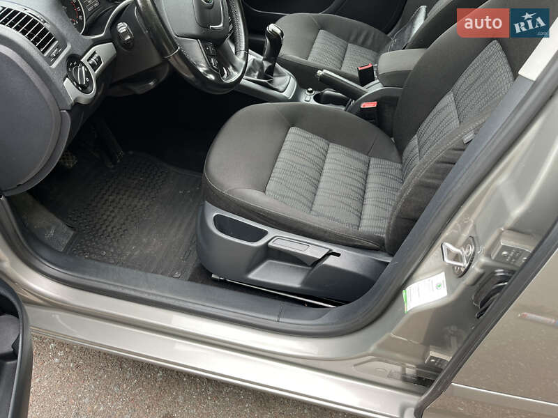 Універсал Skoda Octavia 2012 в Радивиліві