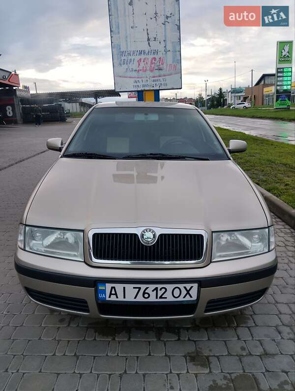 Лифтбек Skoda Octavia 2005 в 