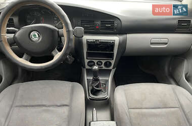 Лифтбек Skoda Octavia 2003 в 