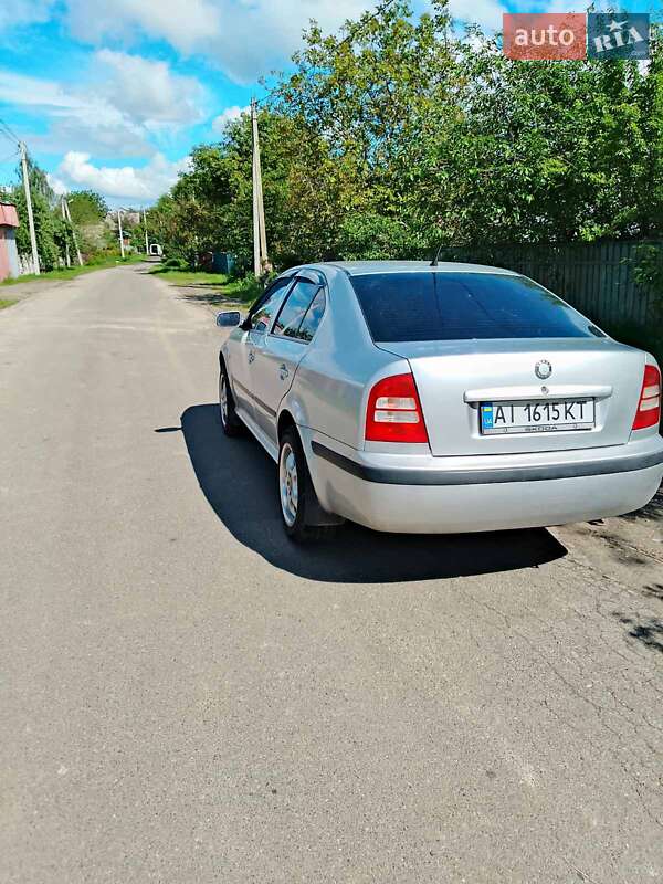 Лифтбек Skoda Octavia 2004 в Немишаево