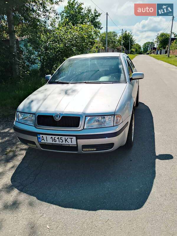 Лифтбек Skoda Octavia 2004 в Немишаево