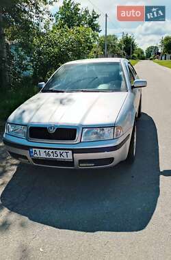 Лифтбек Skoda Octavia 2004 в 