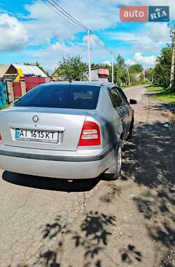 Лифтбек Skoda Octavia 2004 в 
