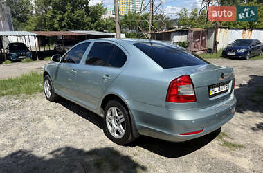 Лифтбек Skoda Octavia 2010 в 