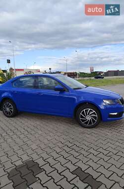 Ліфтбек Skoda Octavia 2019 в 