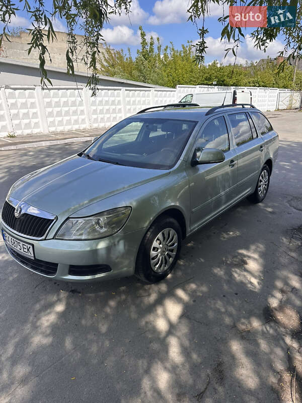 Универсал Skoda Octavia 2009 в Староконстантинове