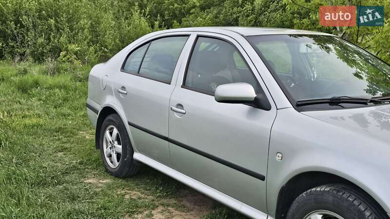 Лифтбек Skoda Octavia 2004 в Полтаве