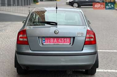 Лифтбек Skoda Octavia 2005 в 