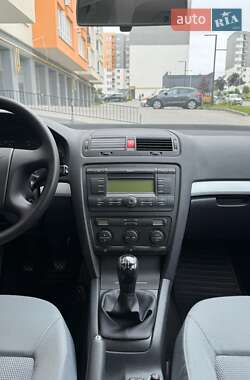 Лифтбек Skoda Octavia 2005 в 