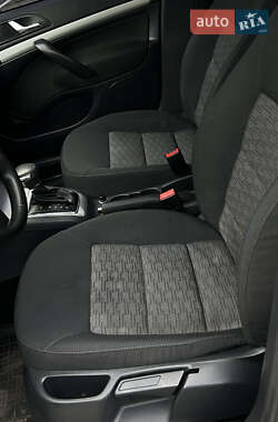 Лифтбек Skoda Octavia 2012 в 