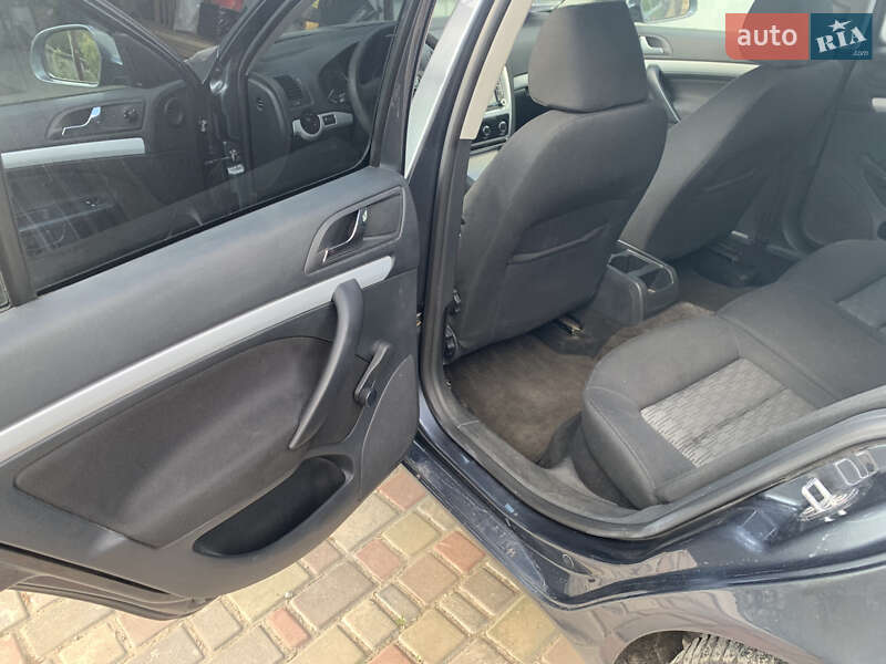 Універсал Skoda Octavia 2011 в Дунаївцях