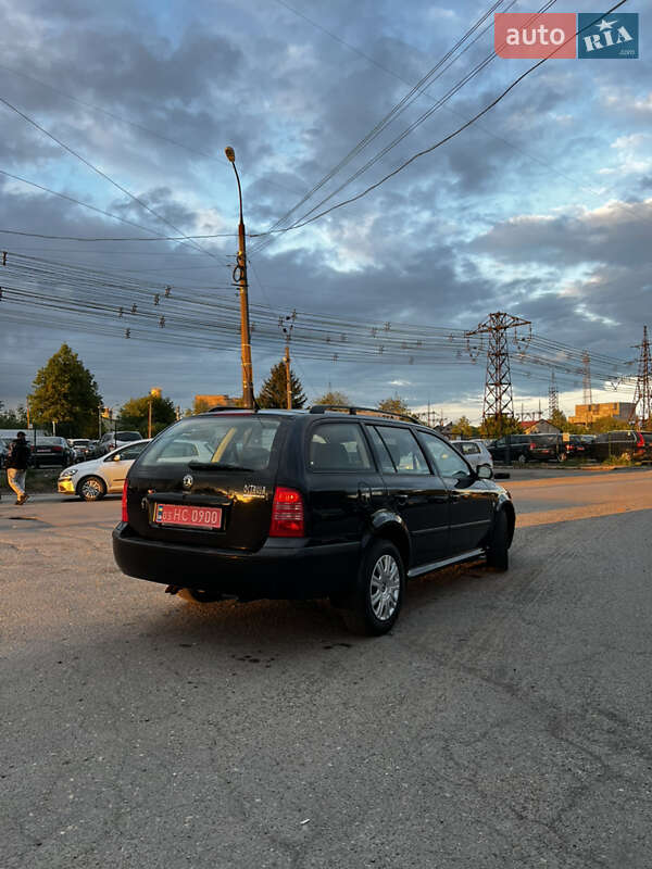 Універсал Skoda Octavia 2004 в Луцьку