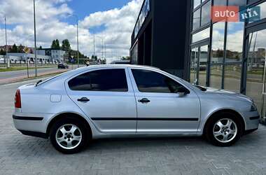 Лифтбек Skoda Octavia 2008 в 