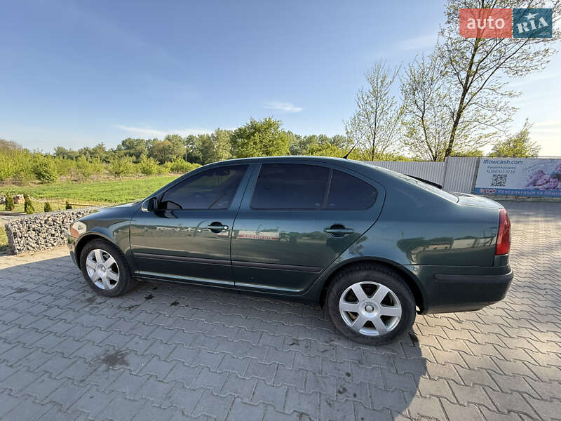 Лифтбек Skoda Octavia 2006 в Снятине