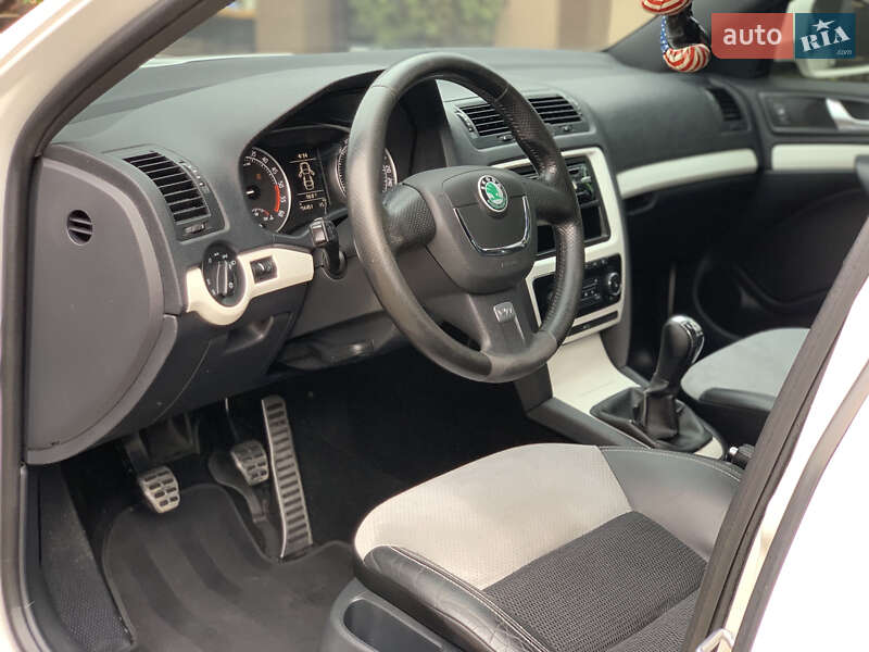 Універсал Skoda Octavia 2009 в Івано-Франківську