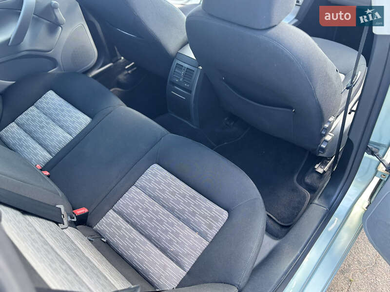 Универсал Skoda Octavia 2009 в Черкассах