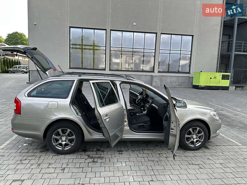 Универсал Skoda Octavia 2011 в Нововолынске