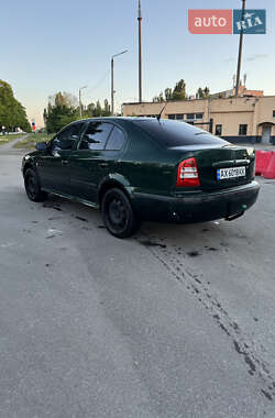 Лифтбек Skoda Octavia 2000 в 