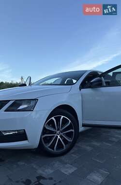 Ліфтбек Skoda Octavia 2017 в 