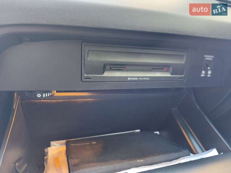 Універсал Skoda Octavia 2017 в Звягелі