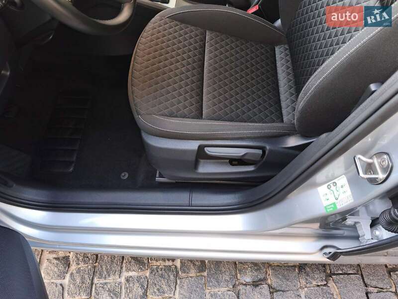 Універсал Skoda Octavia 2017 в Звягелі