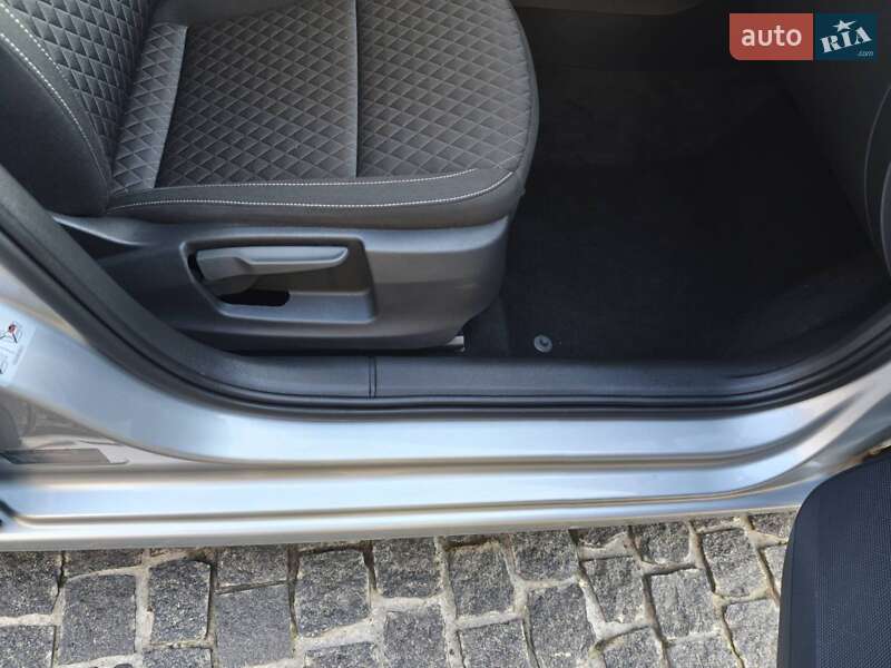 Універсал Skoda Octavia 2017 в Звягелі