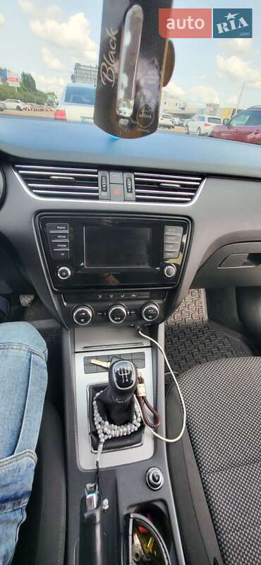 Універсал Skoda Octavia 2015 в Житомирі