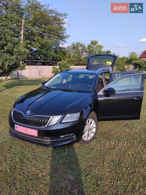 Універсал Skoda Octavia 2019 в Запоріжжі фото Універсал Skoda Octavia 2019 в Запоріжжі
