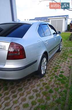 Ліфтбек Skoda Octavia 2008 в 