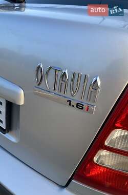 Ліфтбек Skoda Octavia 2004 в 