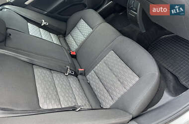 Универсал Skoda Octavia 2011 в 