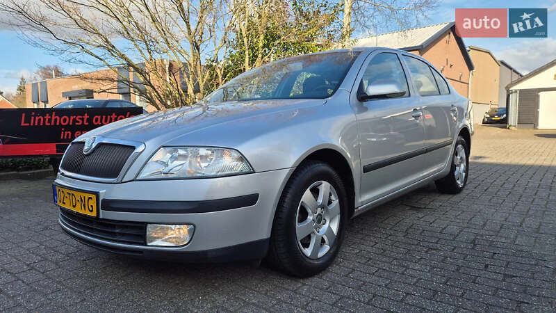 Лифтбек Skoda Octavia 2006 в Гадяче
