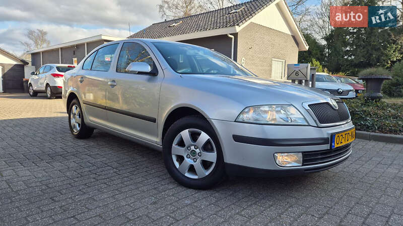 Лифтбек Skoda Octavia 2006 в Гадяче