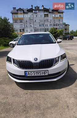 Лифтбек Skoda Octavia 2017 в Ужгороде