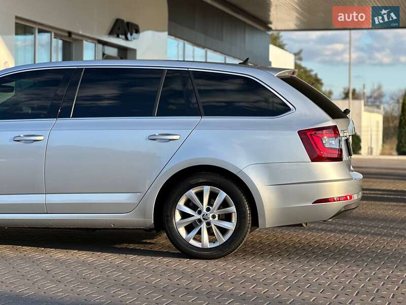 Универсал Skoda Octavia 2019 в Луцке