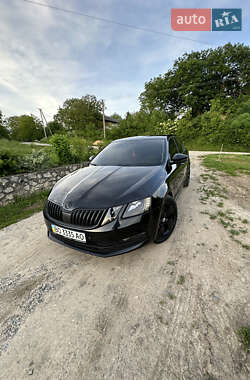 Лифтбек Skoda Octavia 2017 в 