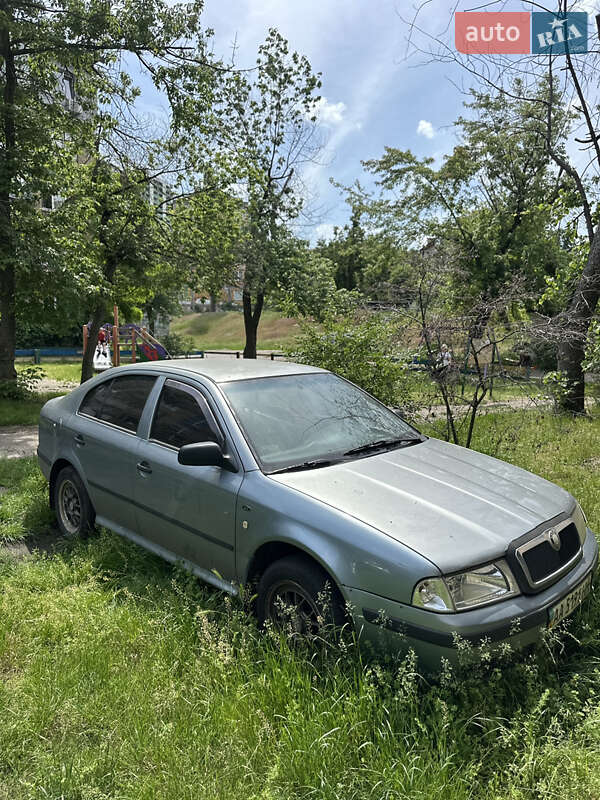 Лифтбек Skoda Octavia 2004 в 