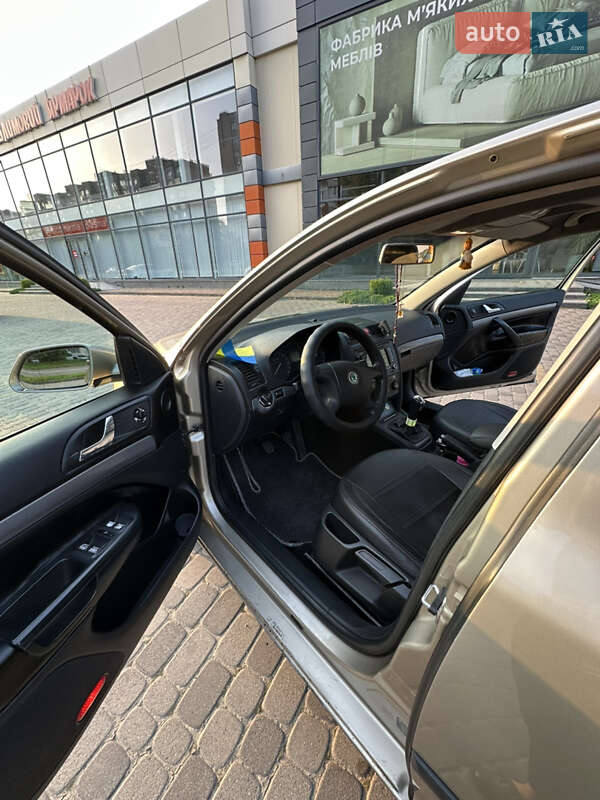 Лифтбек Skoda Octavia 2005 в Хмельницком