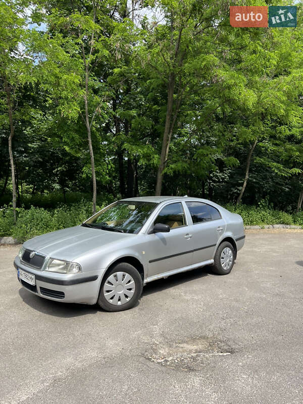 Лифтбек Skoda Octavia 2001 в Киеве