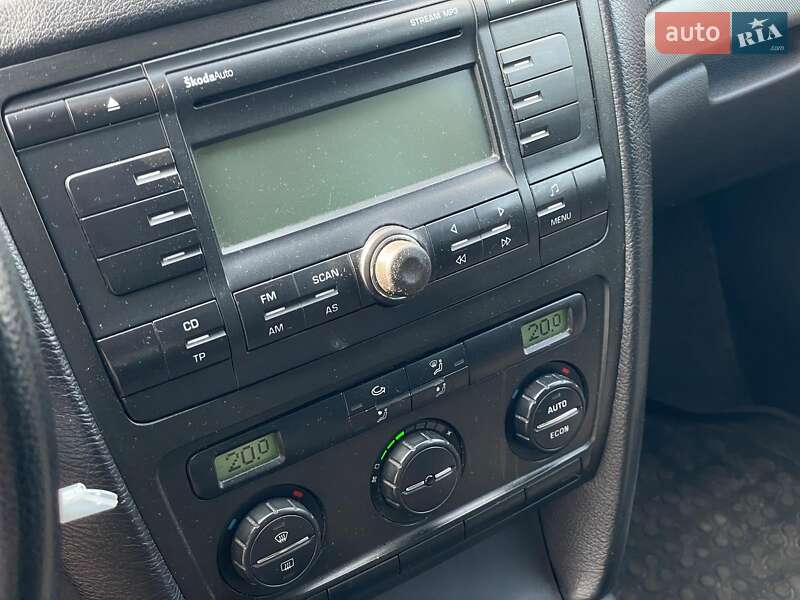 Лифтбек Skoda Octavia 2008 в Киеве