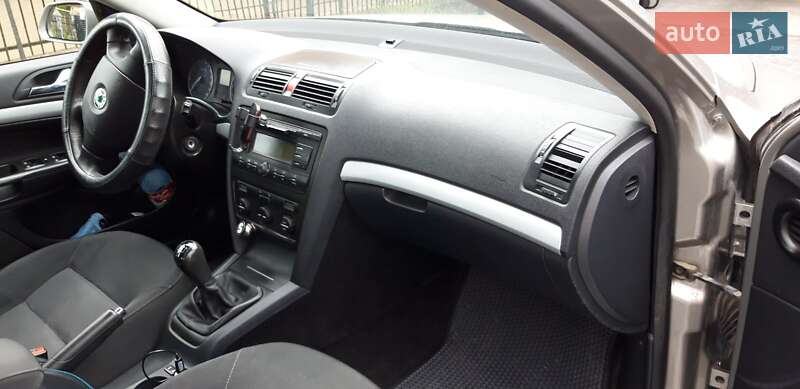 Ліфтбек Skoda Octavia 2007 в Рівному