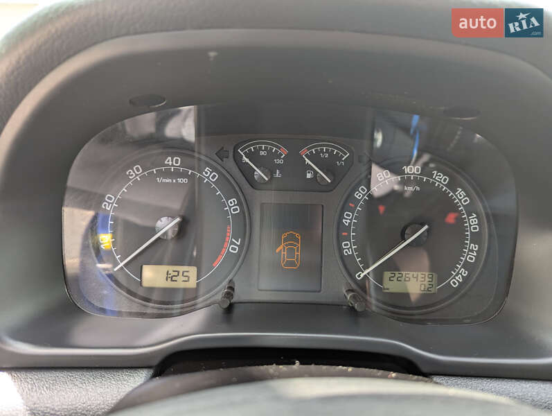 Універсал Skoda Octavia 2006 в Чернігові