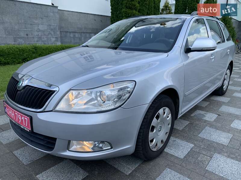 Универсал Skoda Octavia 2012 в 