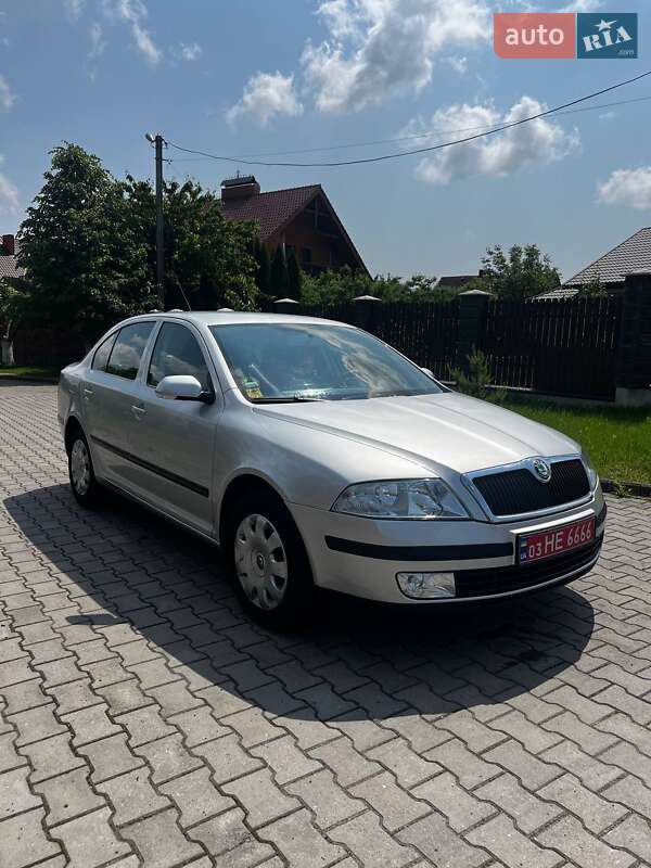 Лифтбек Skoda Octavia 2006 в 