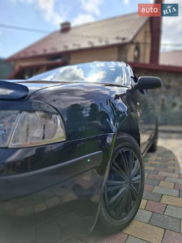 Ліфтбек Skoda Octavia 2003 в Івано-Франківську
