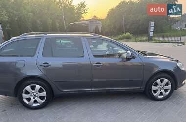 Универсал Skoda Octavia 2010 в 